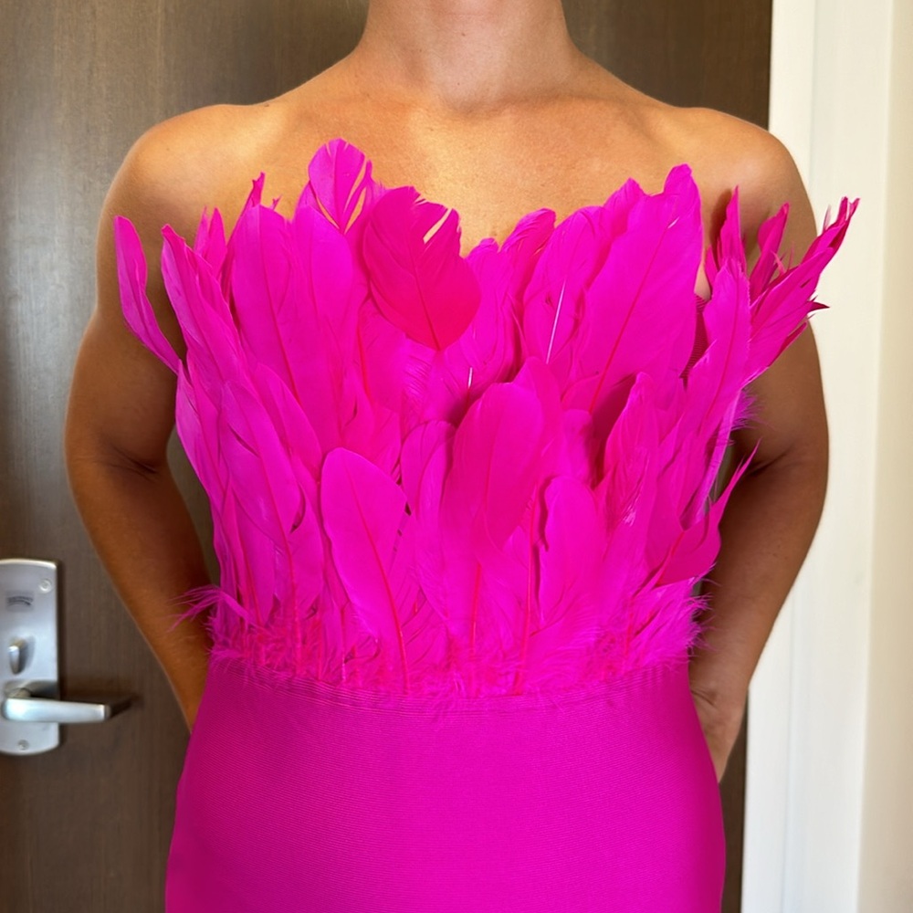 BRAND NEW BELLA BARNETT Parry Feather Strapless Midi Bandage Dress - Picture 2 of 15